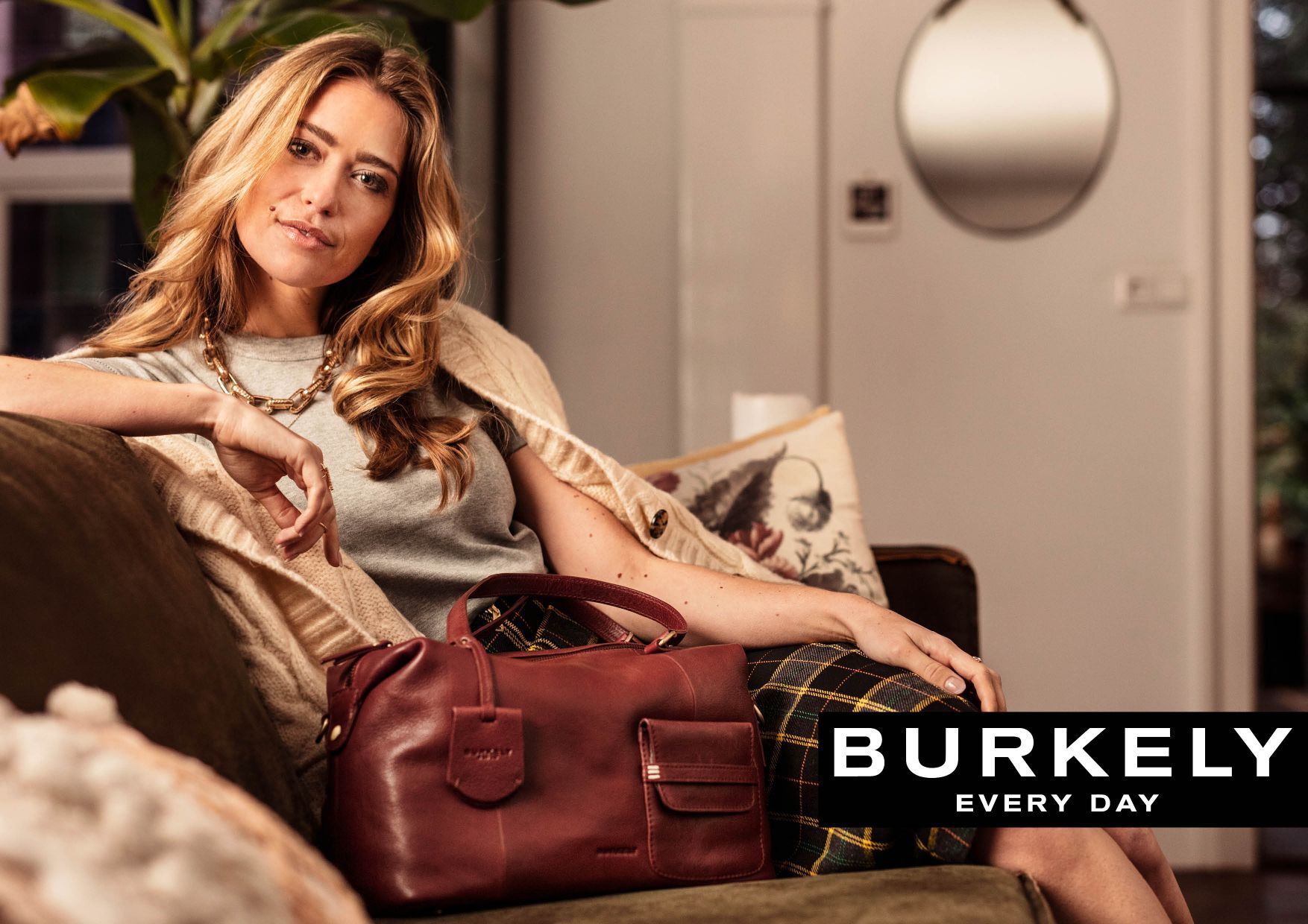 Kožená dámská kabelka Handbag S Burkely červená 54624753 TOTÁLNÍ VÝPRODEJ