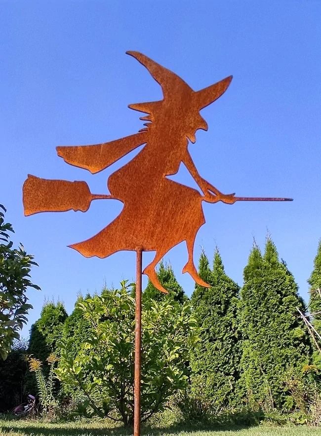 Zahradní zápich kovový corten Čarodejnice na koštěti rezavá 60 cm