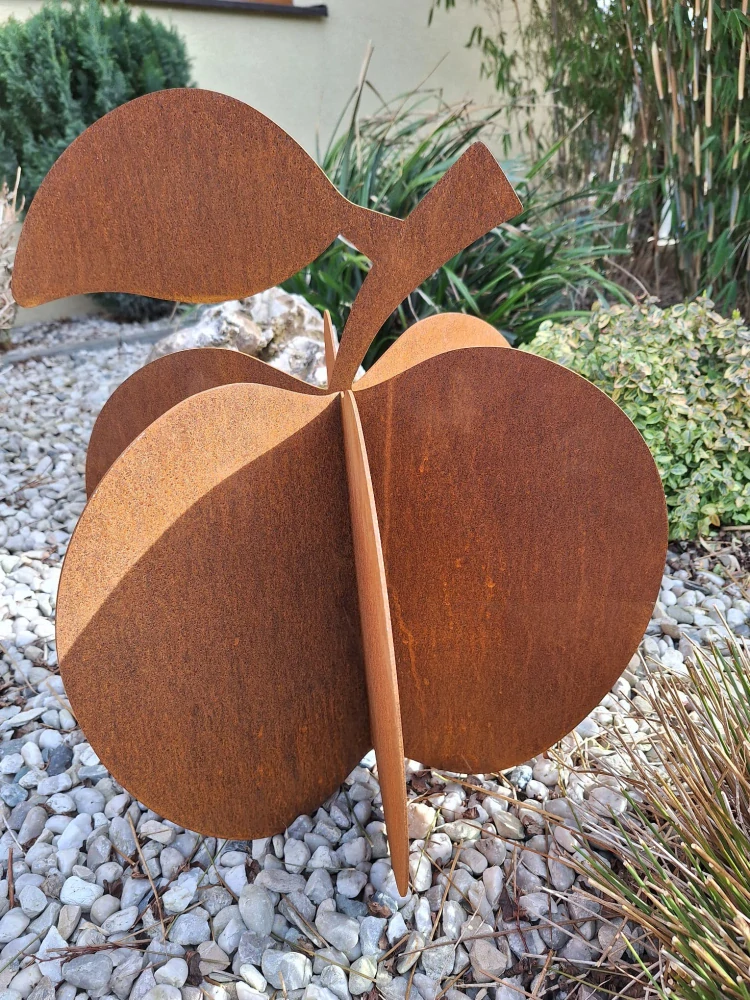 Kovová zahradní dekorace Jablko 3D střední 56 cm corten