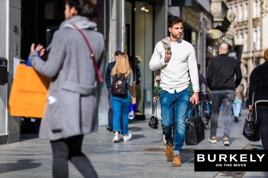 Kožená pánská taška na notebook s powerbankou Burkely Flap černá 51882210 TOTÁLNÍ VÝPRODEJ