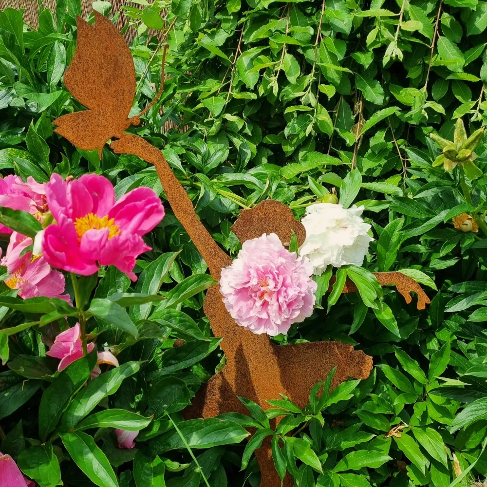 Zahradní zápich kovový Balerína 109 cm