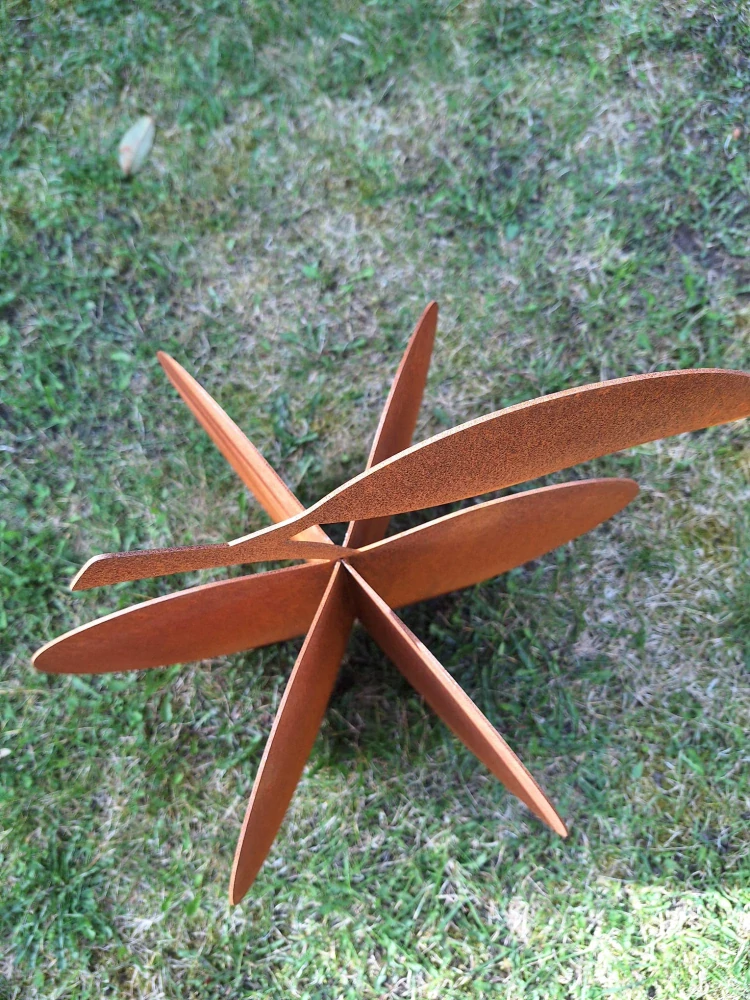 Kovová zahradní dekorace Jablko 3D střední 56 cm corten