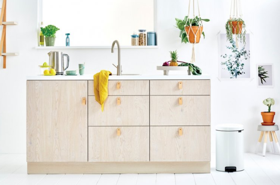 Brabantia Pedálový odpadkový koš newIcon - 20 L bílá