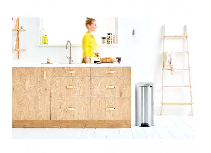 Brabantia Pedálový odpadkový koš newIcon - 30 L, matná ocel FPP