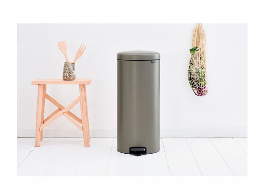 Brabantia Pedálový odpadkový koš newIcon - 30 L, platinová